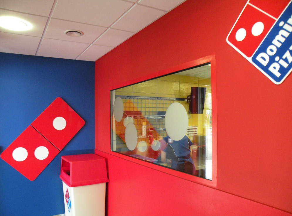 Dominos_Pizza_-_Jana_Pawa_II_45A_-_pizza_theatre