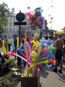 1963_buy_a_balloon.jpg