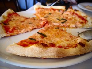 676703_pizza.jpg